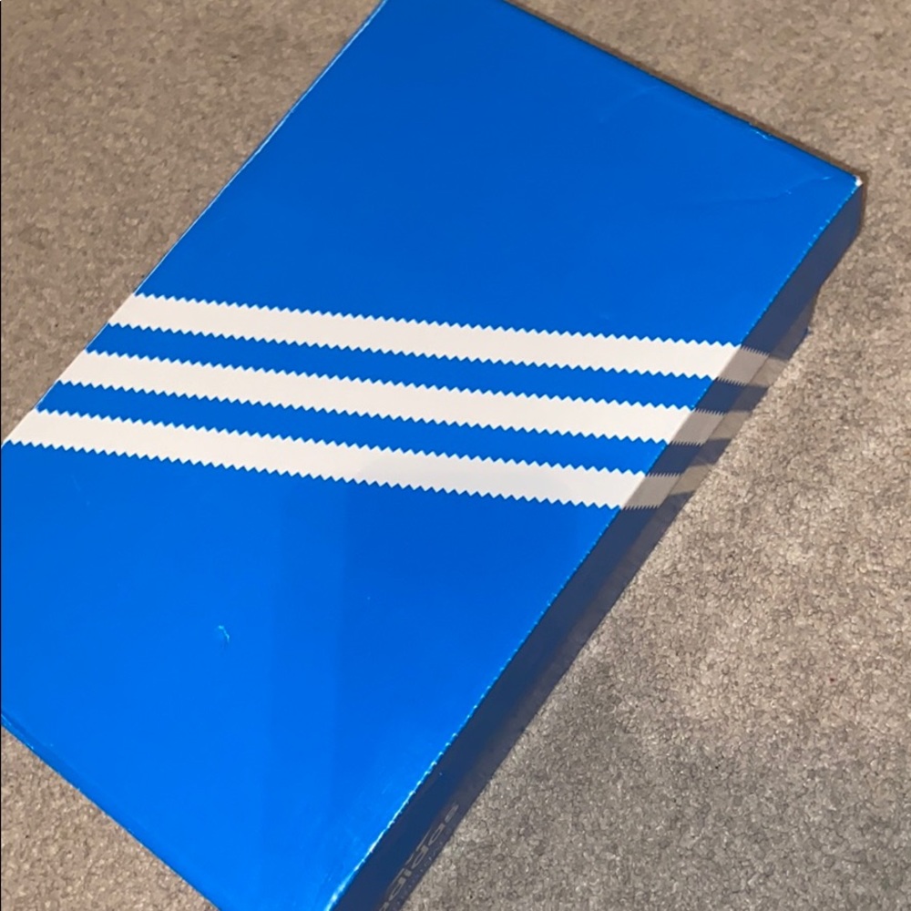 size 9 adidas shoes